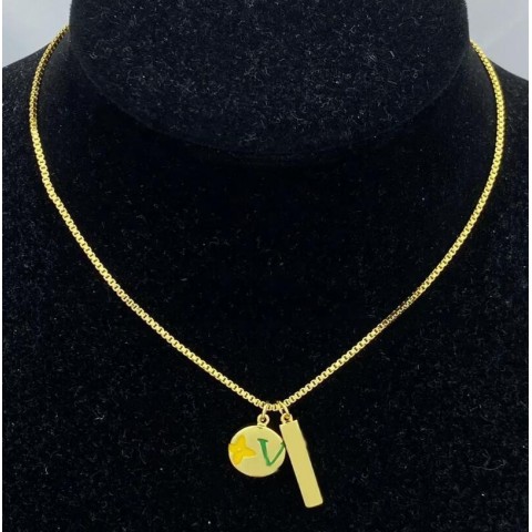 Designer Women's 18K Gold Plated Vintage Sweater Charm Pendant Necklace