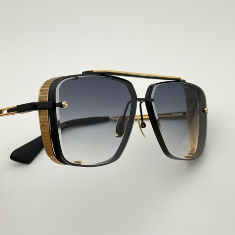 Ditaa E68 Unisex Classic Anti-Ultraviolet Sunglasses