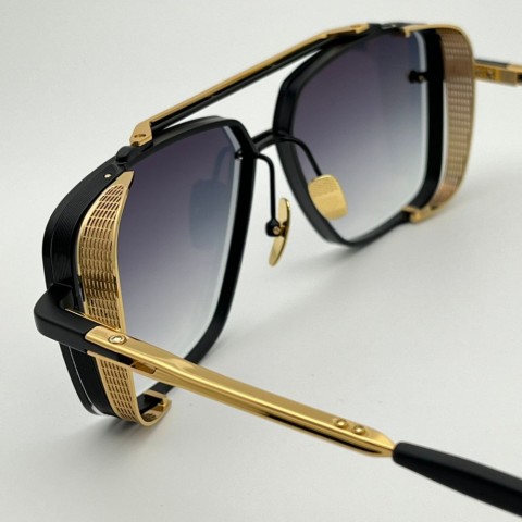Ditaa E68 Unisex Classic Anti-Ultraviolet Sunglasses