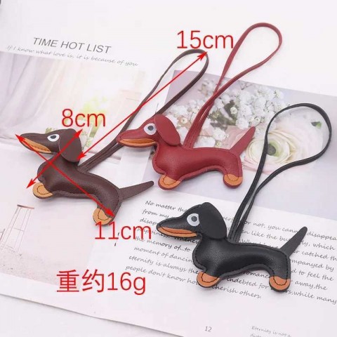 Fashionable PU Leather Sausage Dog Keychain for Women