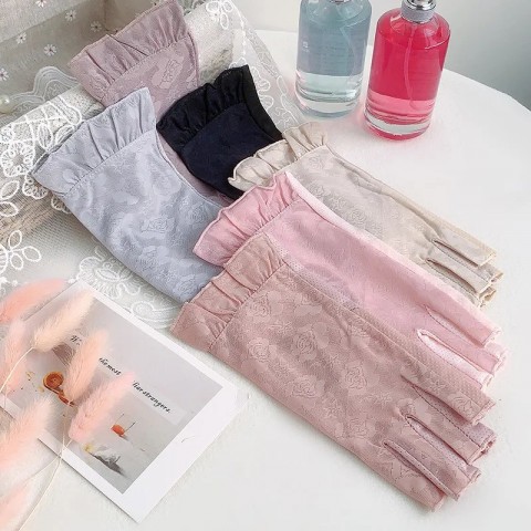 Women's Ultra Thin Bamboo Lace Fingerless Gloves with UV Protection and Anti-Slip Design