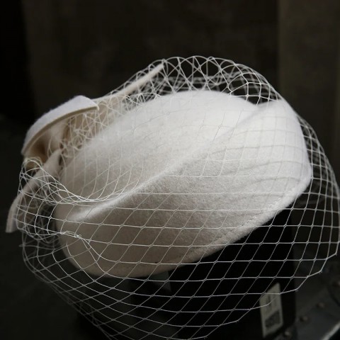 Winter Wool Bow Hat with Silk Veil for Ladies - Elegant French Bridal Fascinator