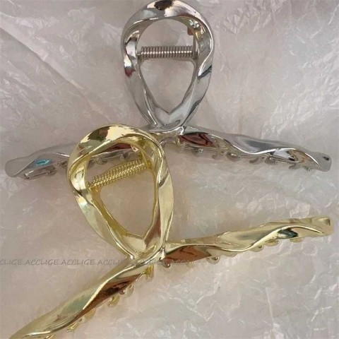 Geometric Metal Hair Claws - Trendy Shark Clips for Women 2023