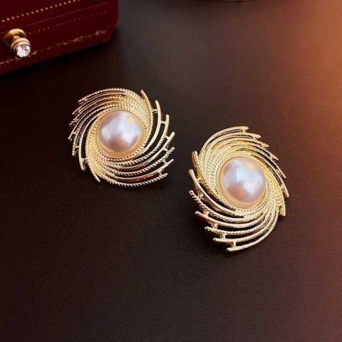Stud Spiral Wind Imitation Pearl Golden Earrings - Minimalist Jewelry for Women by Sweet Earrings