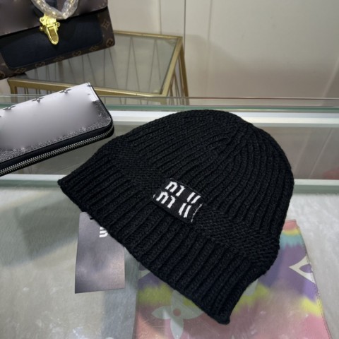 Women's Stylish Winter Beanie Hat with Letter Embroidery