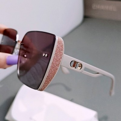 Trendy UV400 Titanium Rimless Sunglasses for Women