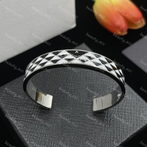 C Unisex 18K Gold Plated Geometry Bangle with Rhinestone