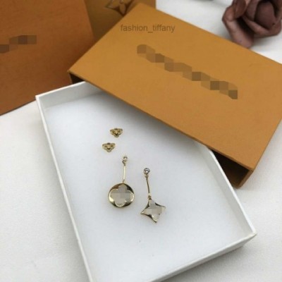 Lady Fashion 18K Gold Plated Heart Stud Earrings
