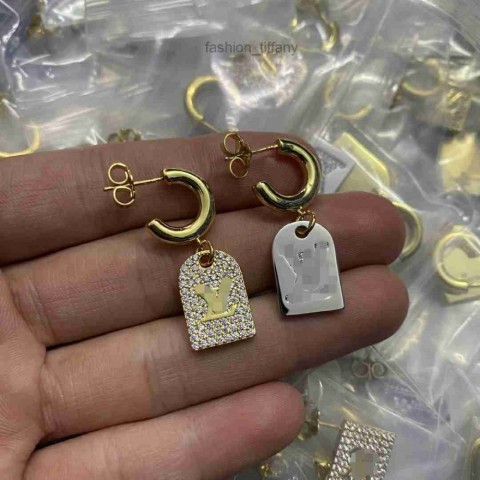Lady Fashion 18K Gold Plated Heart Stud Earrings