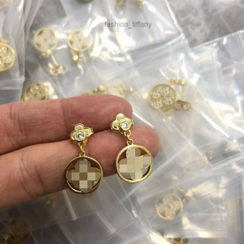 Lady Fashion 18K Gold Plated Heart Stud Earrings