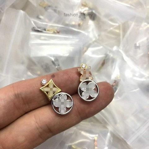 Lady Fashion 18K Gold Plated Heart Stud Earrings