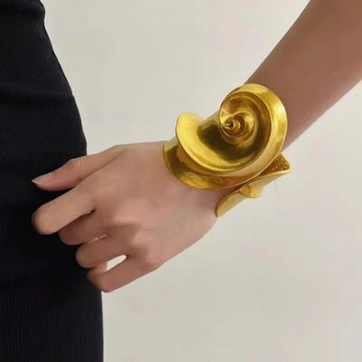Exaggerated Metal Spiral Vortex Adjustable Bangle for Women - Vintage Heavy Jewelry Gift