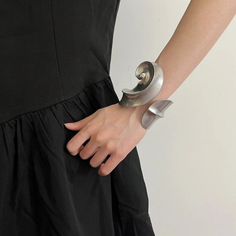 Exaggerated Metal Spiral Vortex Adjustable Bangle for Women - Vintage Heavy Jewelry Gift