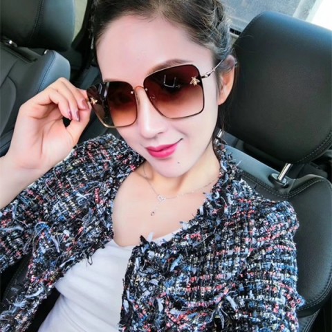 Luxury UV400 Sunglasses for Women - Top Quality CR-39 Lenses, Fashionable Frameless Design, Comes with Case