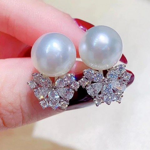 Gorgeous Stud Earrings with Flower Design and Sparkling CZ Stones for Women