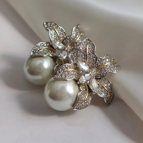 Gorgeous Stud Earrings with Flower Design and Sparkling CZ Stones for Women