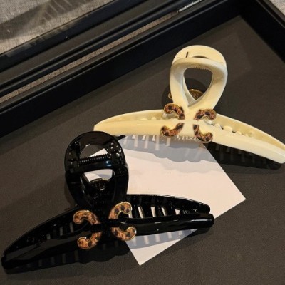 Brand_mask Exquisite Classic Black Hair Clamps with Intricate Leopard Print for Women