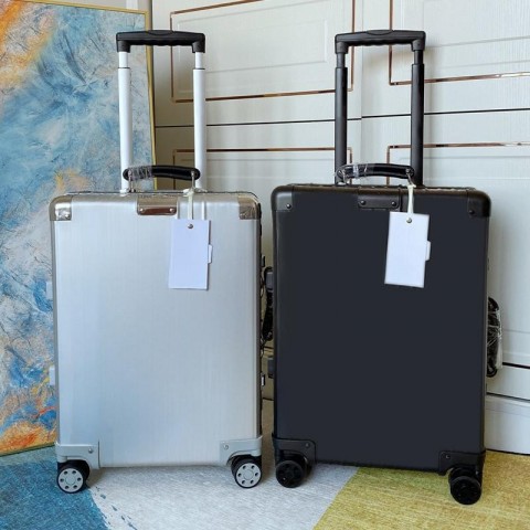 Luggage Designer Unisex Spinner Suitcase - High-Strength & Waterproof | Perfect for Travel & Leisure