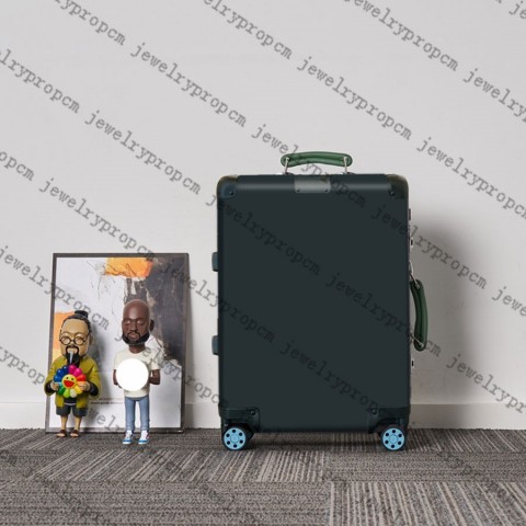 Luggage Designer Unisex Spinner Suitcase - High-Strength & Waterproof | Perfect for Travel & Leisure