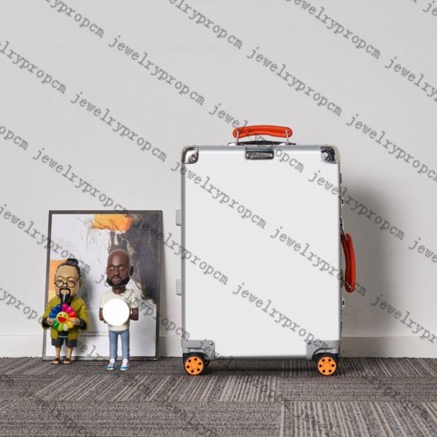 Luggage Designer Unisex Spinner Suitcase - High-Strength & Waterproof | Perfect for Travel & Leisure