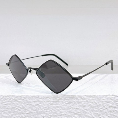 Trendy Metal Polygonal Frame UV400 Sunglasses for Men and Women
