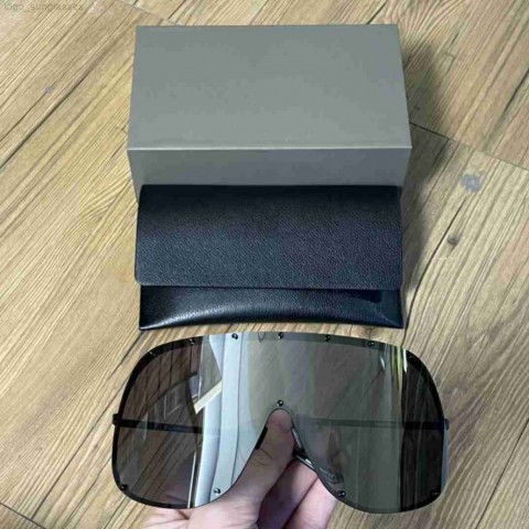 Oversize Metal Wrap Sunglasses for Unisex - Anti-UV Butterfly Eyewear
