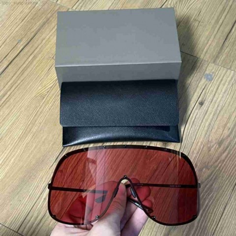 Oversize Metal Wrap Sunglasses for Unisex - Anti-UV Butterfly Eyewear