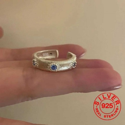 BF Club Women's Simple Geometry Silver Ring with Blue Stone - Retro Fashion Allergy-Free Gift