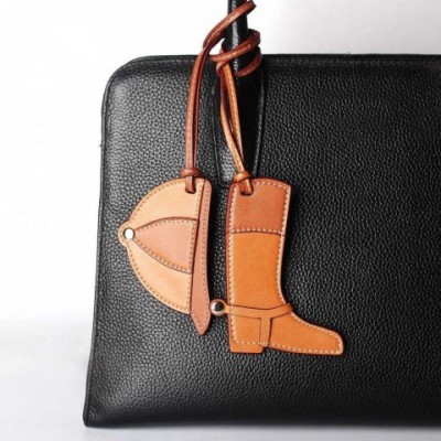 Keychains Lanyards for Women - Heart Design PU Leather Boot Charm J250217