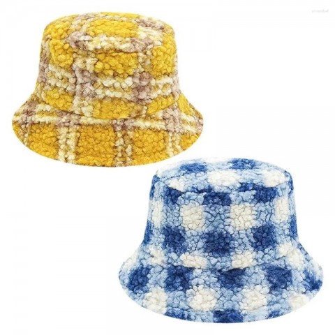 Trendy Plush Beret Hat for Women - Cold Protection & Stylish Winter Warmth