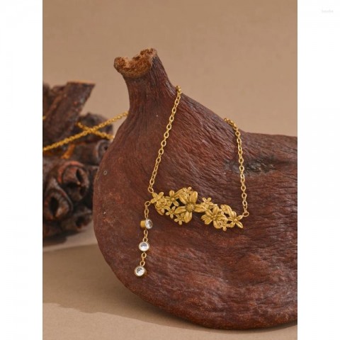 YHPUPTemperament18KPlatedStainlessSteelFlowerPendantNecklacewithZirconiaforWomen