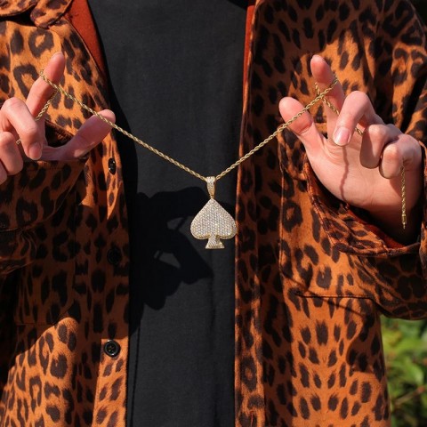Hip Hop Style Full CZ Pave Bling Ice Out Gold Spade Pendant Necklace for Men