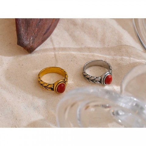 Yellow Retro Stainless Steel Ring with Red Gold Plating and Black Natural Stone