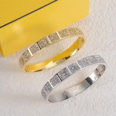 Elegant Alloy Fashion Bangle with Gold Accents for Unisex