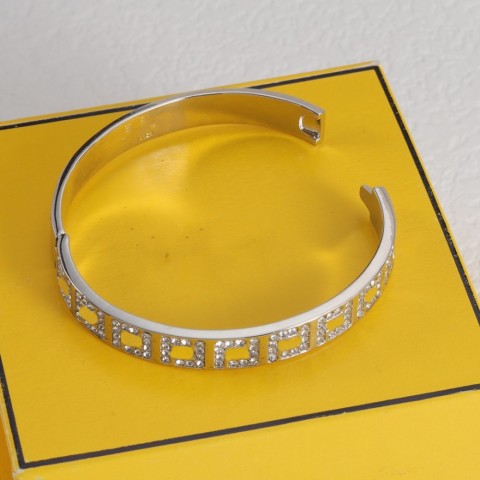 Elegant Alloy Fashion Bangle with Gold Accents for Unisex