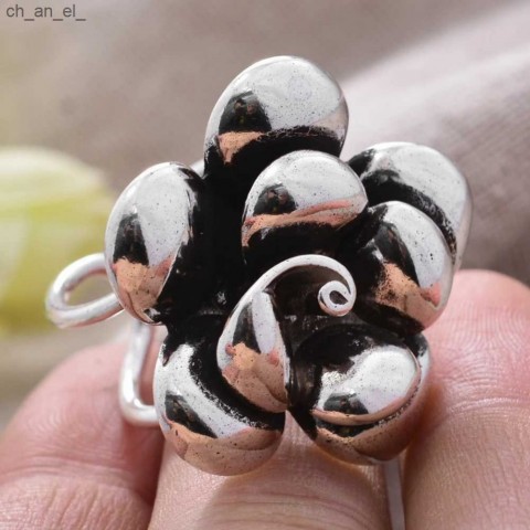 Exaggerated Floral Thai Silver Ladies Band Ring for Valentine's Day