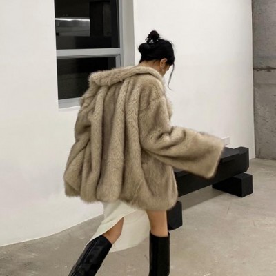 Luxury Women's Faux Fur Lapel Loose Streetwear Coat 2023 Winter Fashion