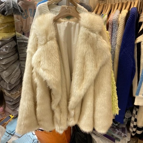 Luxury Women's Faux Fur Lapel Loose Streetwear Coat 2023 Winter Fashion