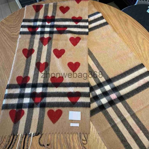 Luxury Women's Cashmere Shawl, Heart-Shaped Plaid Design, Multifunctional Winter Scarf J240625