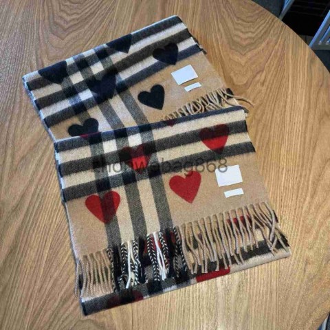 Luxury Women's Cashmere Shawl, Heart-Shaped Plaid Design, Multifunctional Winter Scarf J240625