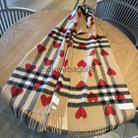 Luxury Women's Cashmere Shawl, Heart-Shaped Plaid Design, Multifunctional Winter Scarf J240625