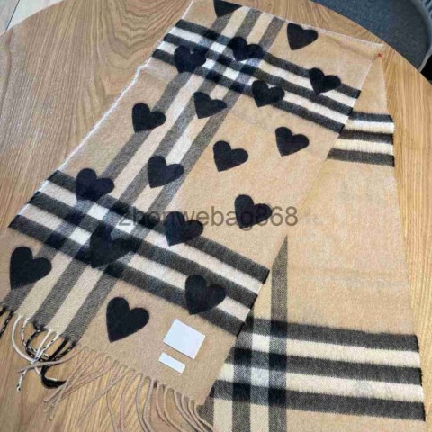 Luxury Women's Cashmere Shawl, Heart-Shaped Plaid Design, Multifunctional Winter Scarf J240625