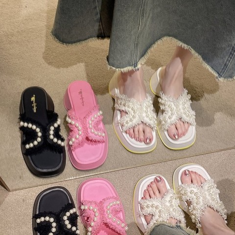 Pearl Accented Women's Comfortable Platform Sandals for Summer