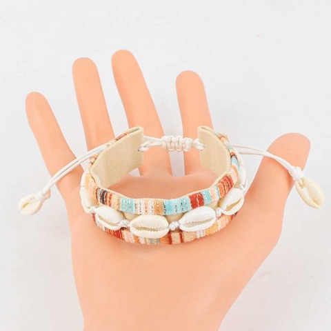 Charming Bohemian Shell Bracelet for Women - Handcrafted with Natural Wood and Shell Accents
