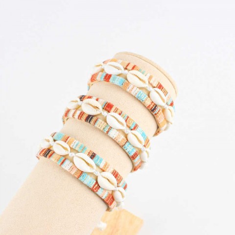 Charming Bohemian Shell Bracelet for Women - Handcrafted with Natural Wood and Shell Accents