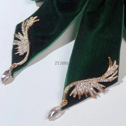 Womens Lavender Velvet Bow Brooch - Retro Wing Crystal Necklace for Wedding