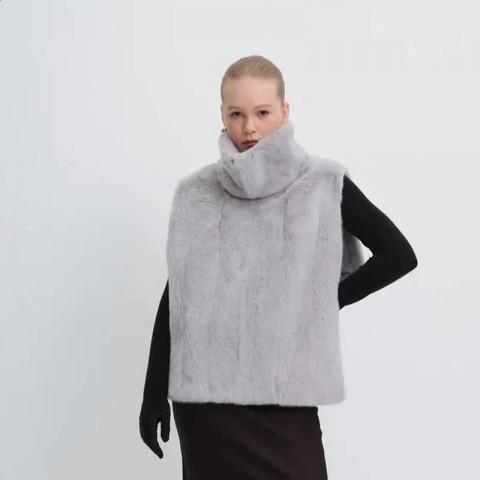 Autumn Winter Women's Stylish Turtleneck Sleeveless Shawl with Faux Fur Trim - Warm Outerwear Tops