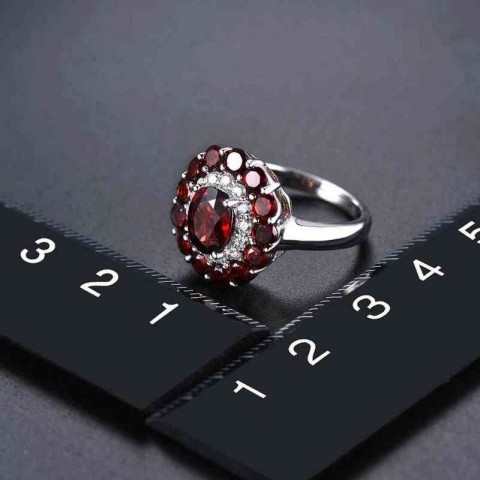 Hutang Gems & Jewelry Red Mozambique Garnet 925 Silver Elegant Women's Vintage Ring