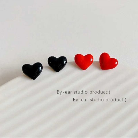 Cute Bohemian Heart-Shaped Earrings for Girls - Red & Black Simple Metal Ear Cuffs W240803