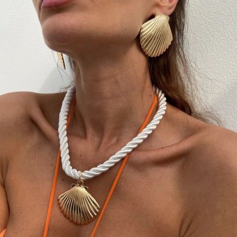Ingemark Unique Large Metal Scalp Pendant & Stud Earrings Set for Women 2025